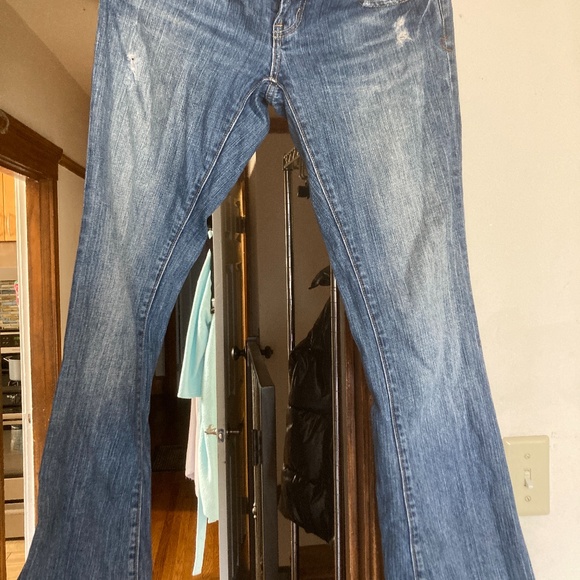 Jeans - Picture 1 of 2